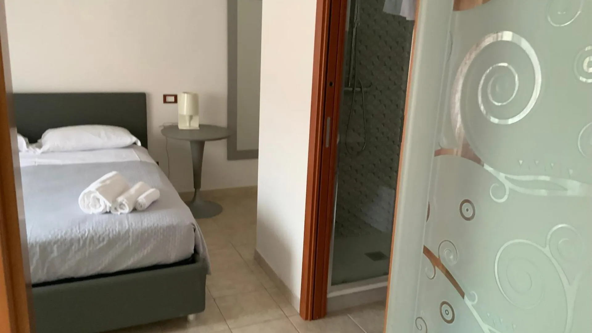 Domus Dotta City Center Bolonya İtalya